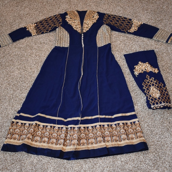 Dresses & Skirts - Long Anarkali (Woman's)